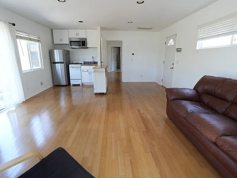 10351 Parr Ave — Photo 3