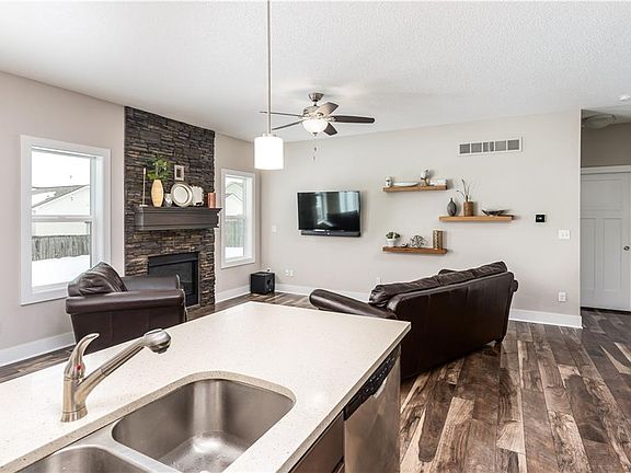 5th image of 9624 Cedarwood Dr