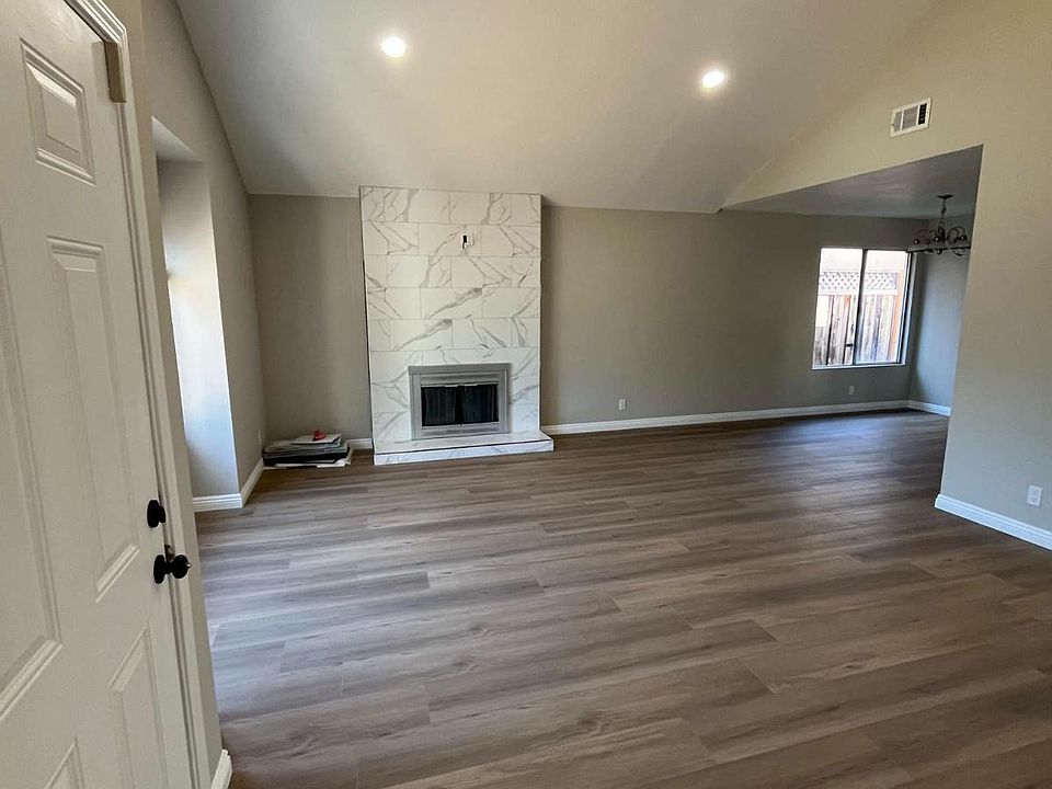1st image of 4287 Othello Dr