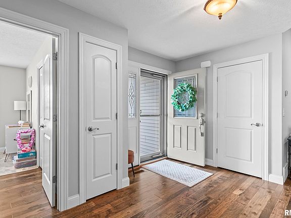 5th image of 2705 Johnathan Pl