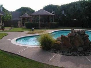 5501 Greenwich Dr, Arlington, TX 76018