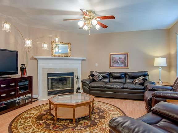 2nd image of 1405 E Northfield Blvd