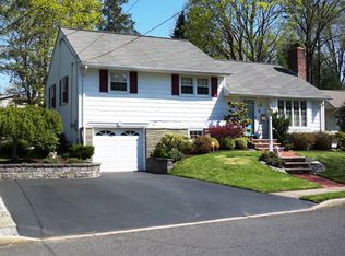 97 Mason Dr, Metuchen, NJ 08840