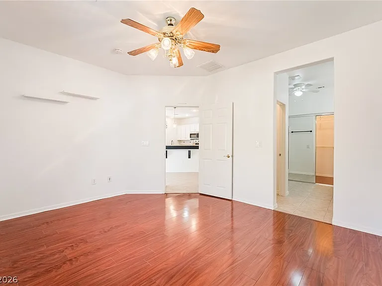 5389 Progresso St — Photo 8