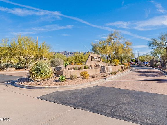 3rd image of 2309 N Adair Cir