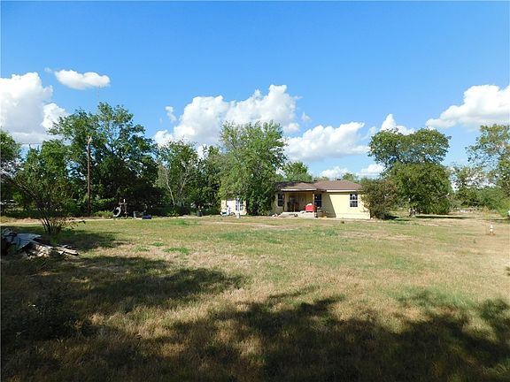 2nd image of 3606 Rabbit Ln