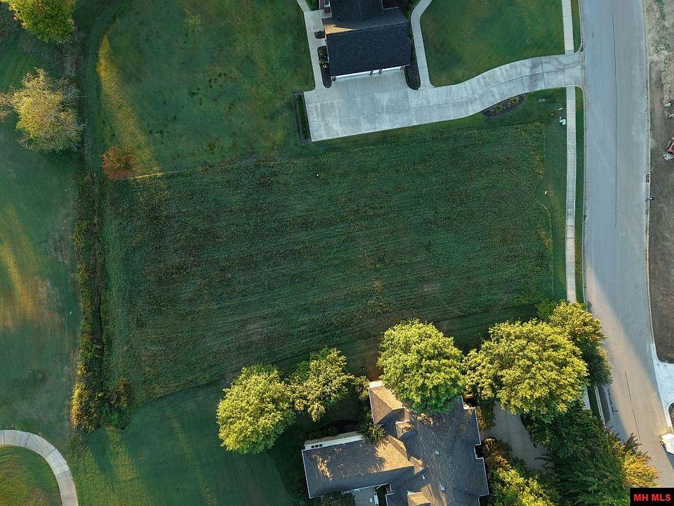 1st image of 59 Country Club Dr