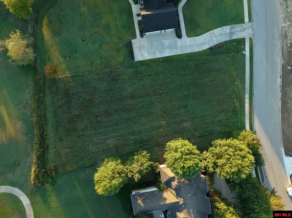 59 Country Club Dr, Mountain Home, AR 72653