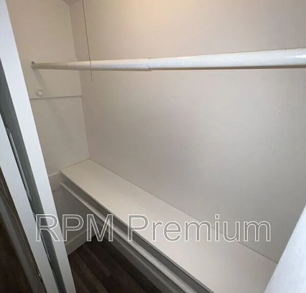 464 Wilton Dr — Photo 22
