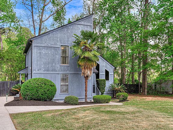 3rd image of 3317 Quaker Spring Rd