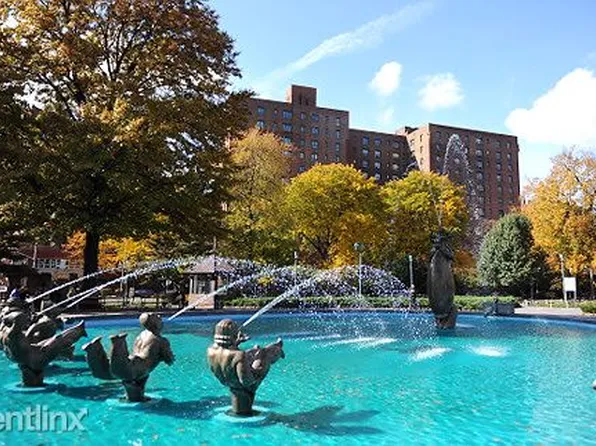 2053 McGraw Ave APT 4G, Bronx, NY 10462