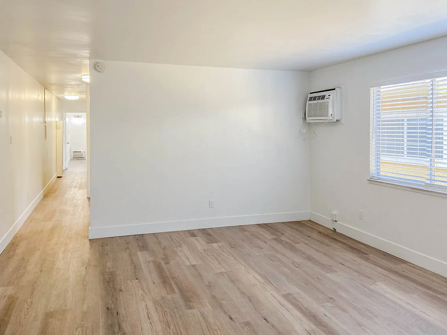 1722 G St — Photo 4