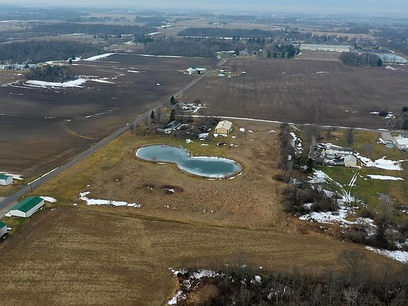 2nd image of 12126 Hyndman Rd