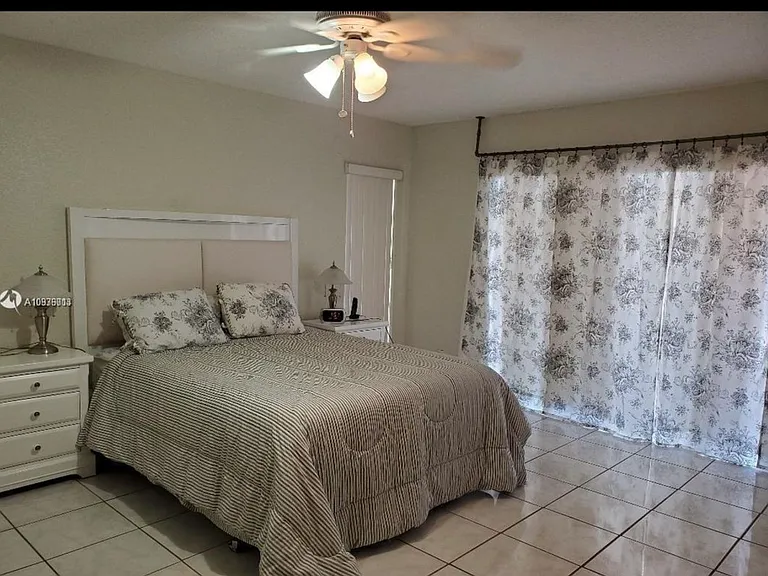11405 SW 112th Ter — Photo 40