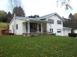 29 Walnut Dr, Lock Haven, PA 17745