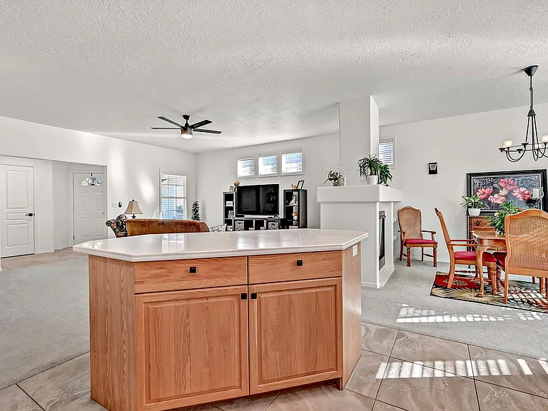 9745 W Sleepy Hollow Ln — Photo 7