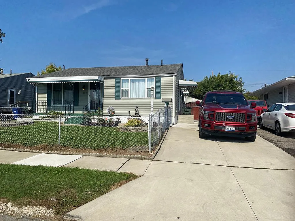 232 E Alcott Rd photo 1