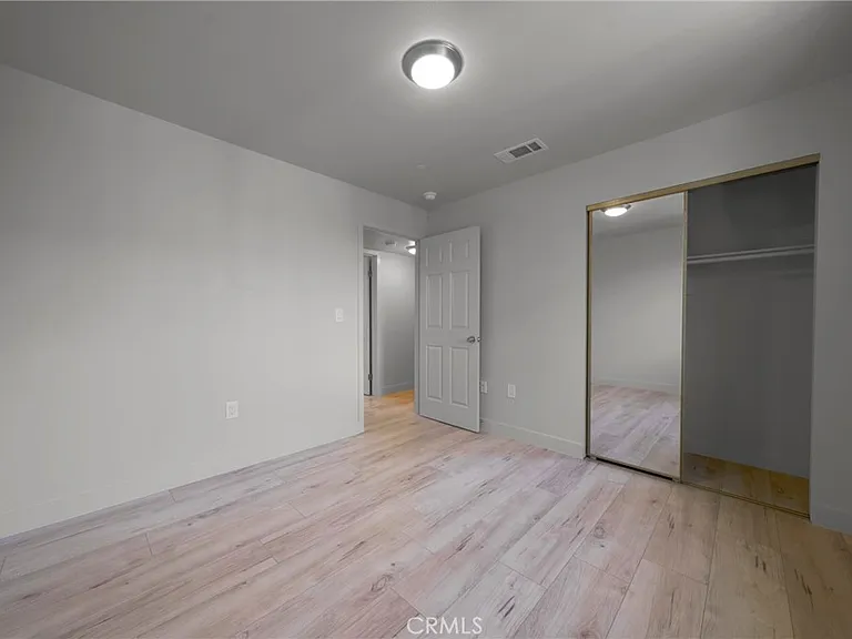 236 W 84th Pl — Photo 6