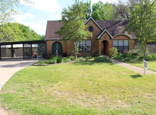 304 E Rush St, Linden, TX 75563