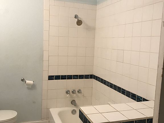 3rd image of 396 W Jefferson Ave