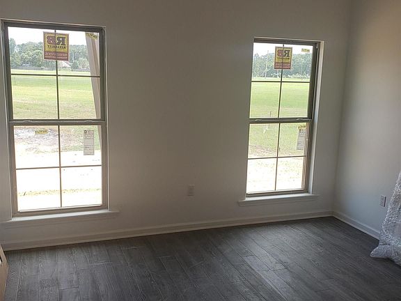 2nd image of 100 Zaza Ln