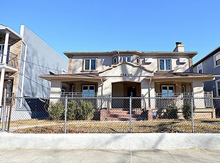 22405 137th Ave, Springfield Gardens, NY 11413
