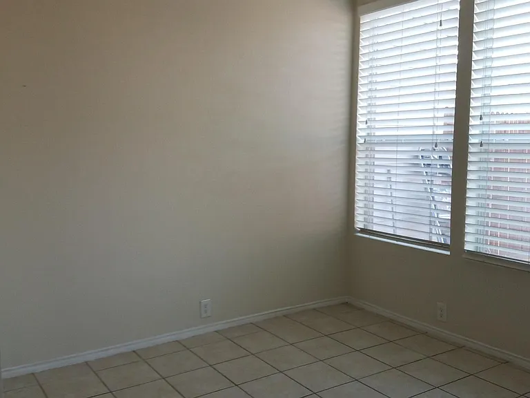 2600 Tilden Dr — Photo 2