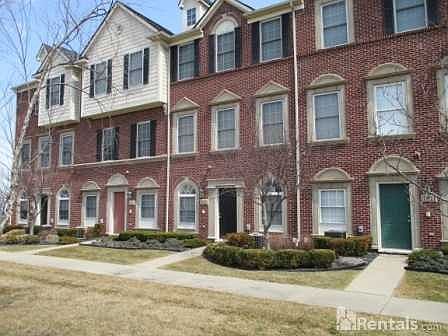 1st image of 1621 E Lakeview Ln