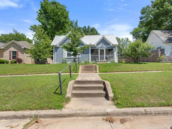 310 N Line St, Mineola, TX 75773