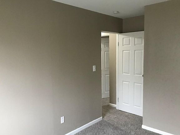 3rd image of 3242 Deshler Dr