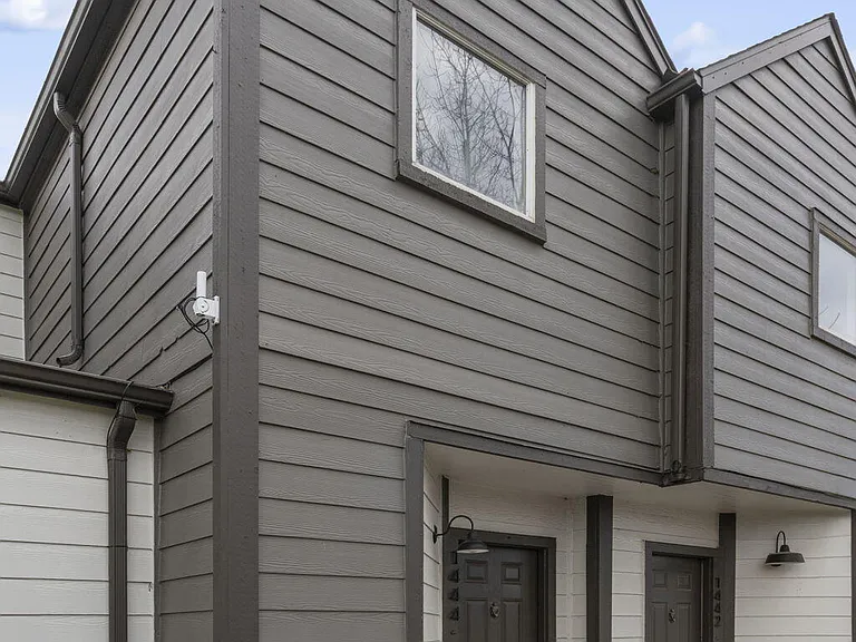 1447 E Oakwood Ln — Photo 6