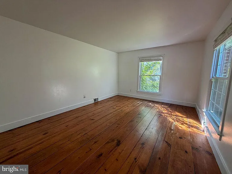 11 Hickory Ln — Photo 9