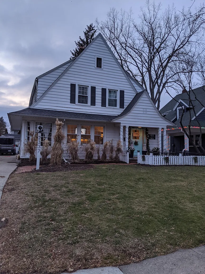 2337 Hempstead Rd photo 1