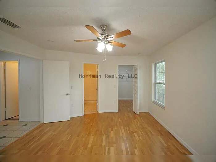 7605 Glades Ct — Photo 20
