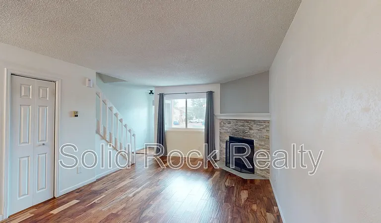 1297 Vondelpark Dr — Photo 3
