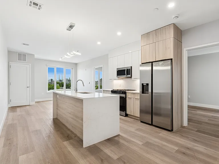 6810 Polk St — Photo 30