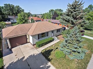 1630 Juniper Dr, Green Bay, WI 54302
