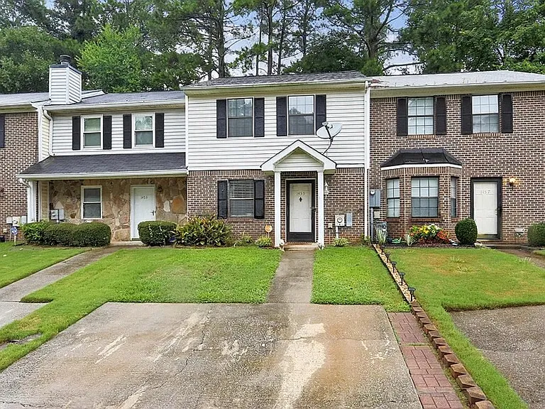 1455 Springleaf Cir SE — Photo 13