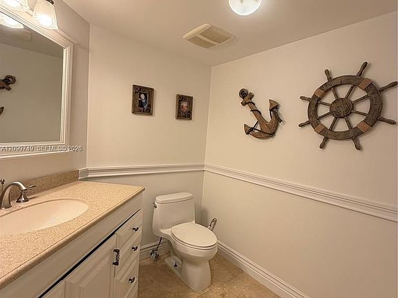 5th image of 16699 Collins Ave APT 2806