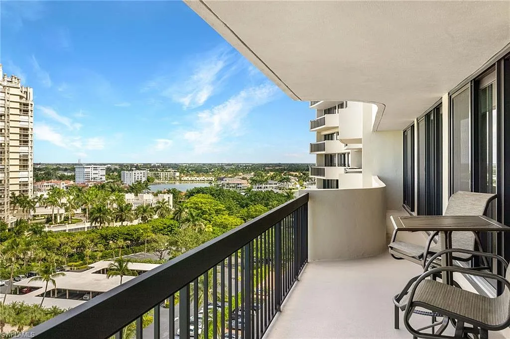 3 bed, 2.5 bath, 1667 sqft, $12,500 — Photo 3