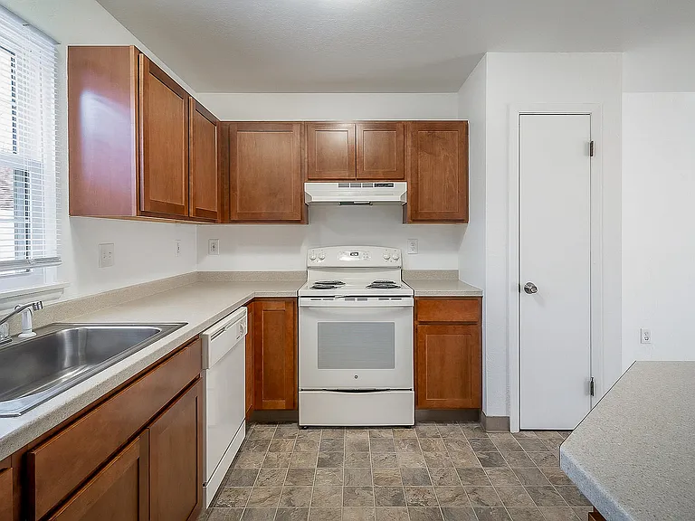 Eventide - Kitchen