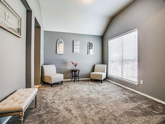 5th image of 2212 Deniro Dr