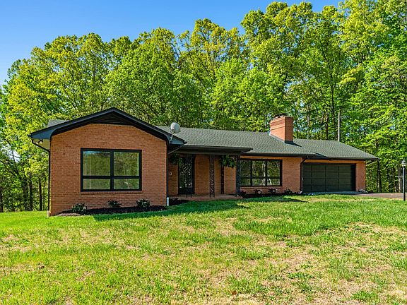 3rd image of 3690 Beautiful Run Rd