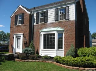 21501 Blackburn St, Saint Clair Shores, MI 48080