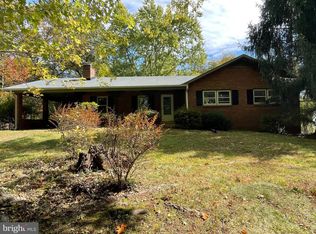 6203 Enon School Rd, Marshall, VA 20115