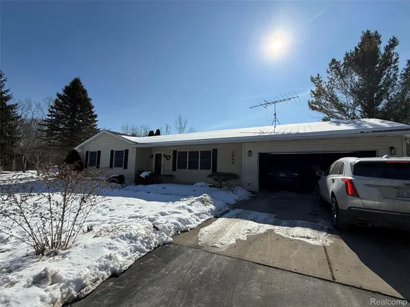3668 E Allen Rd, Howell, MI 48855