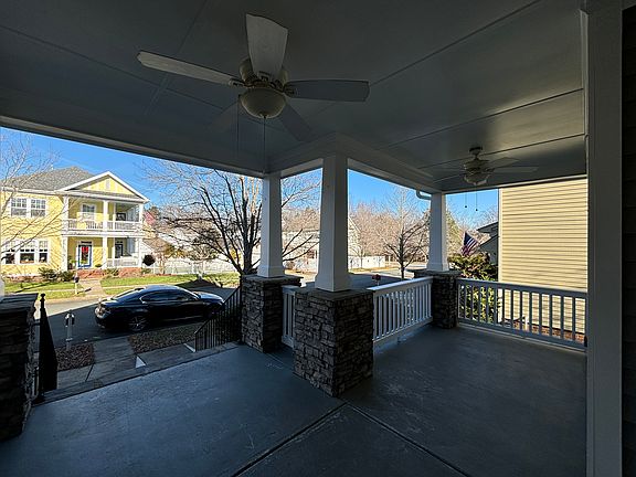 3rd image of 196 Water Oak Dr