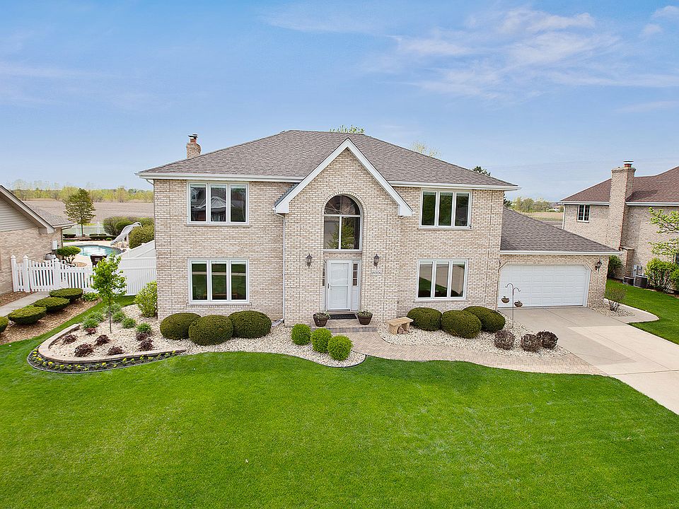 1st image of 18006 Pheasant Lake Dr