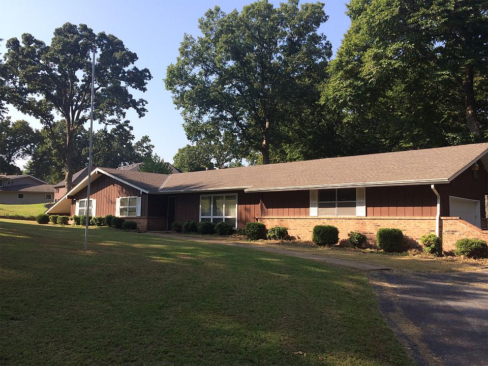1st image of 901 Trails End Ln