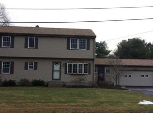 11 Bear Hill Rd, Seekonk, MA 02771